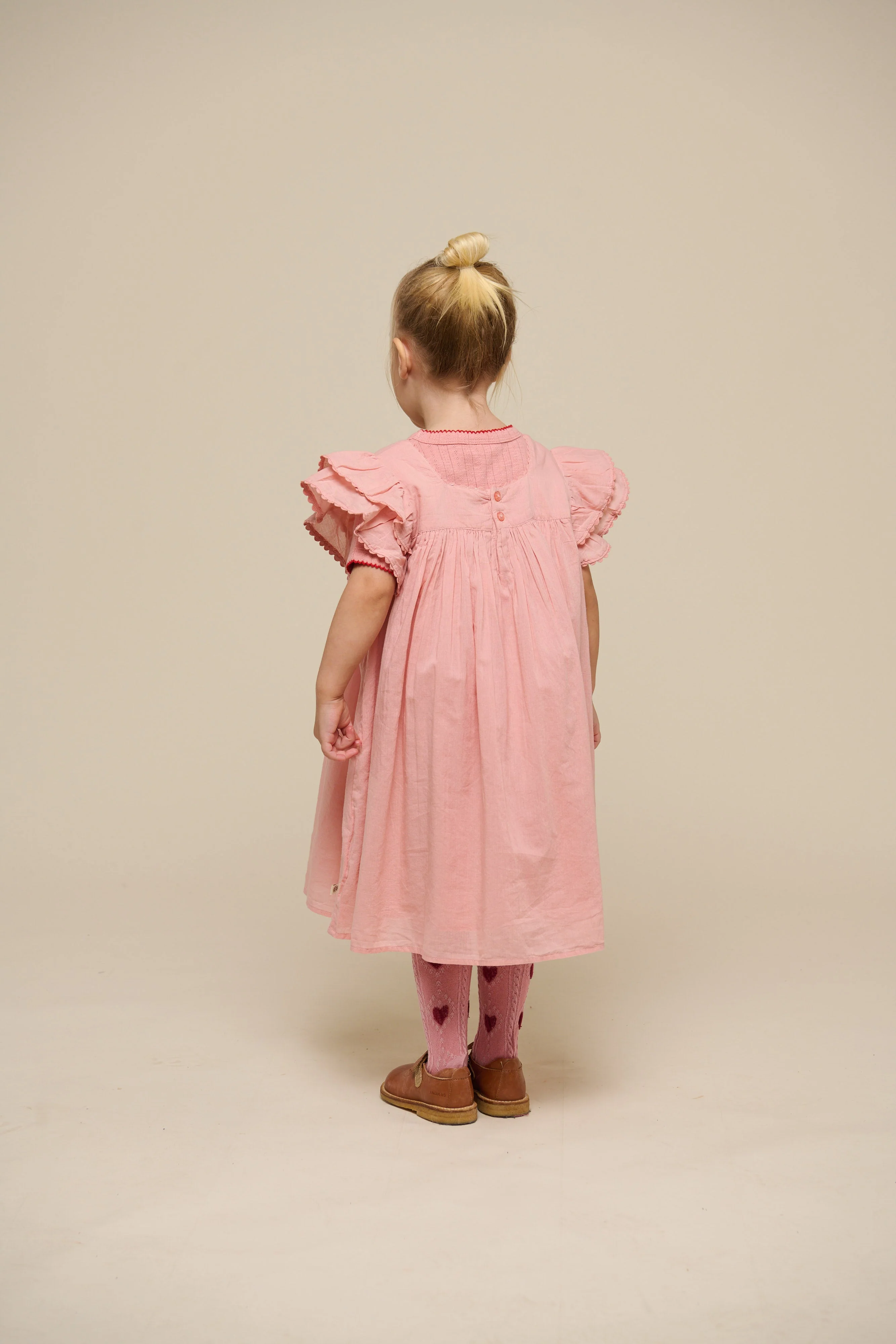 Baumwollkleid mit Zick Zack Rüsche - Kids - Rose Tan | 101034 Alma - Image 5