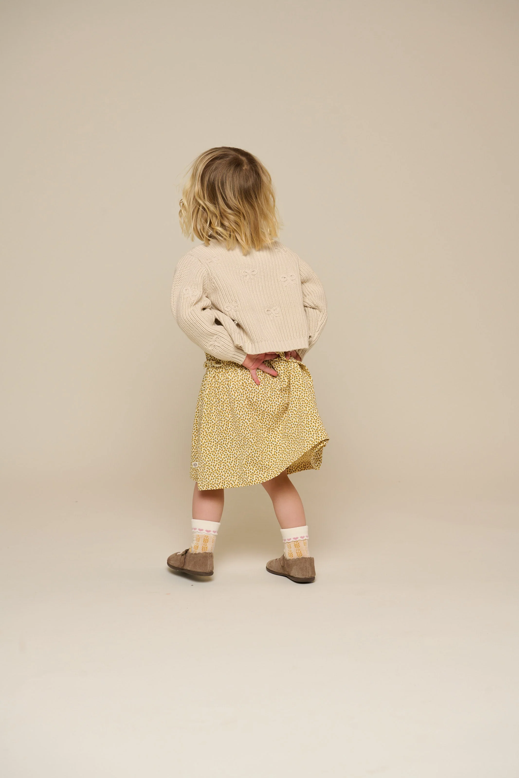Baumwollstrickjacke mit Schleifen - Kids - Nature | 100790 Freya - Image 5