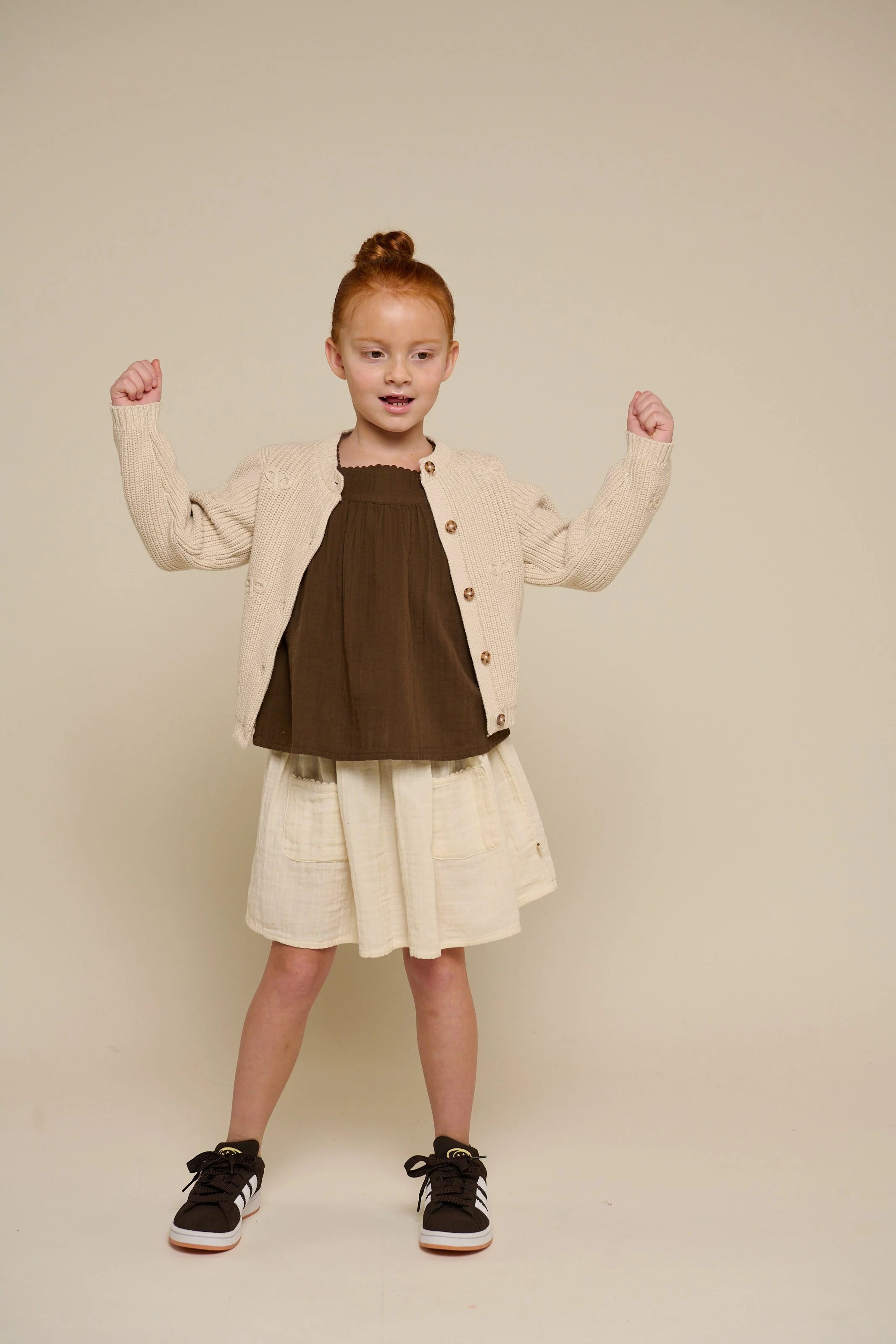 Baumwollstrickjacke mit Schleifen - Tween - Nature | 100791 Freya - Image 2