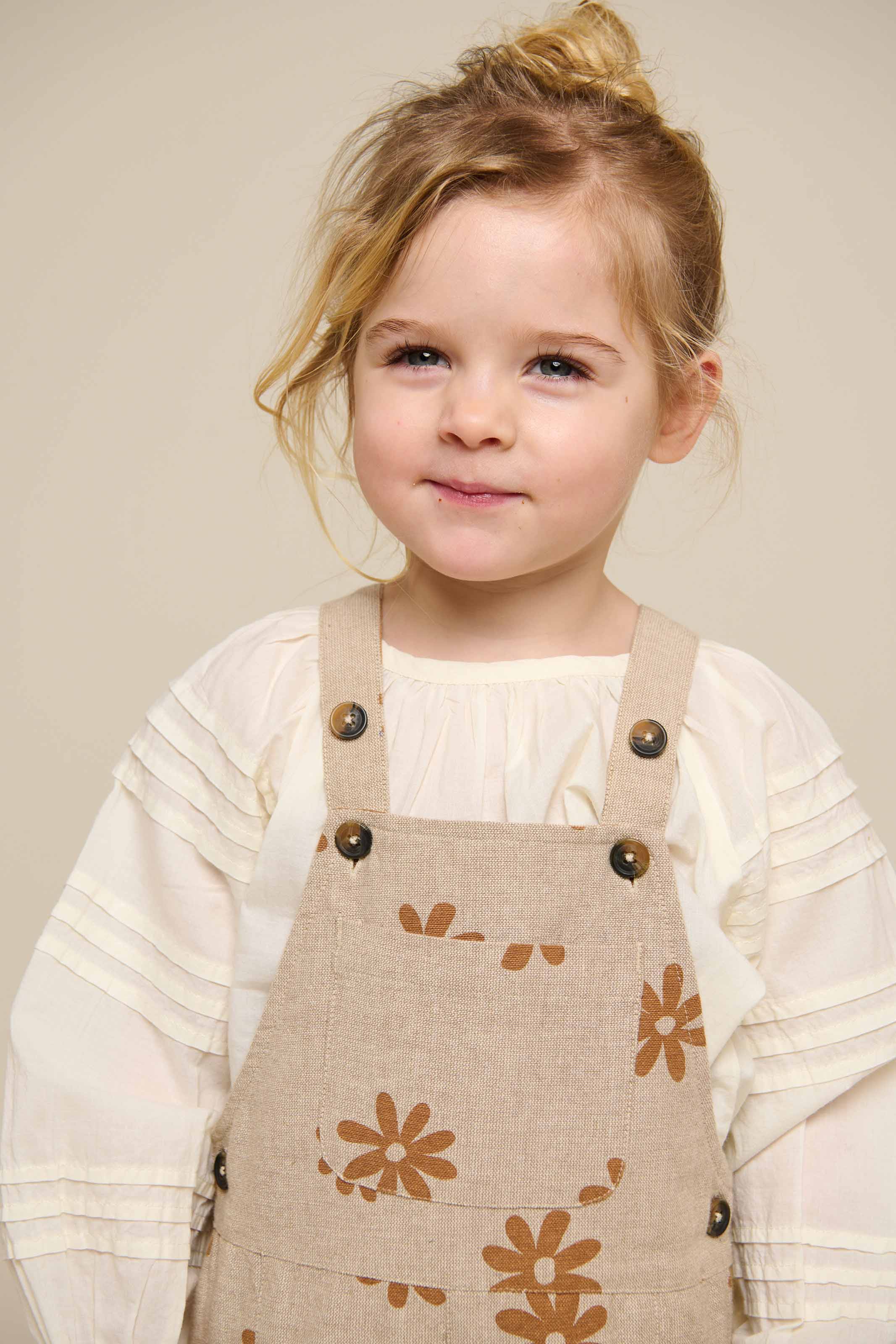 Bedruckter Baumwolloverall - Kids - Sand | 101210 Molly - Image 8