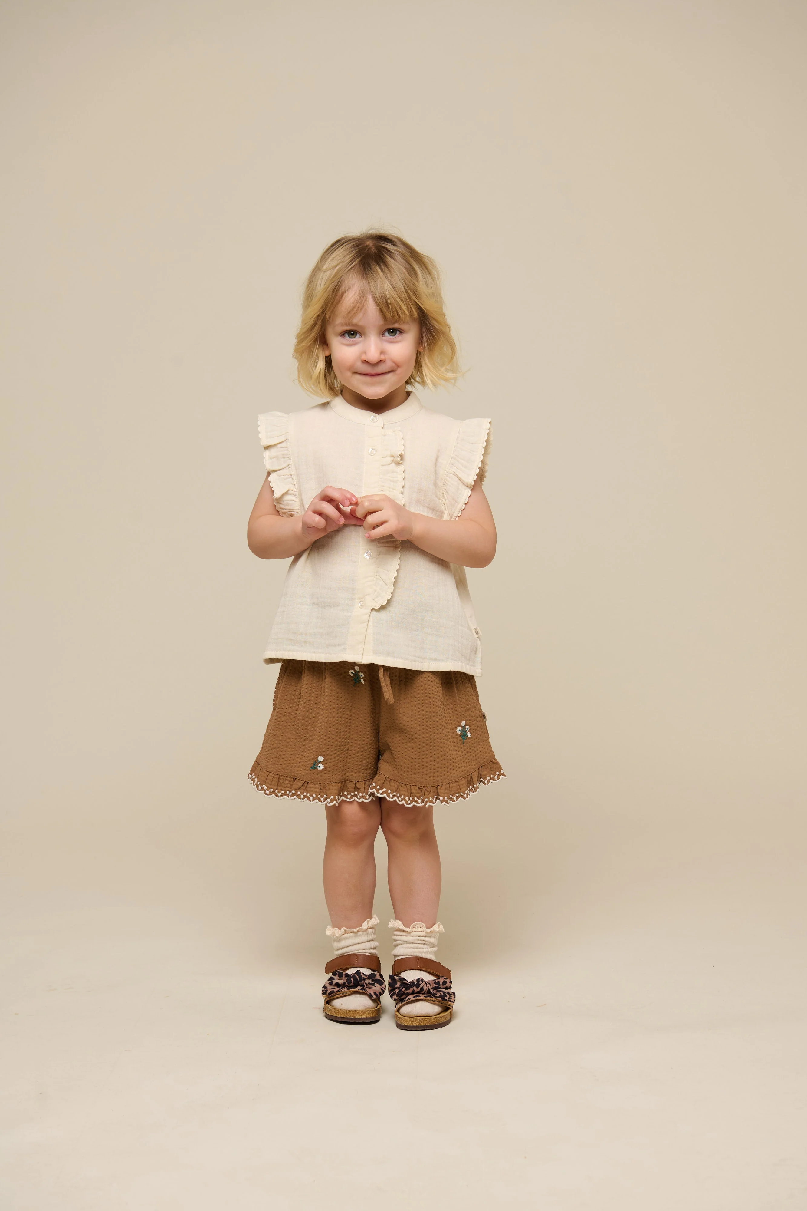 Bestickte Seersucker-Shorts - Kids - Coconut | 100986 Nora - Image 2