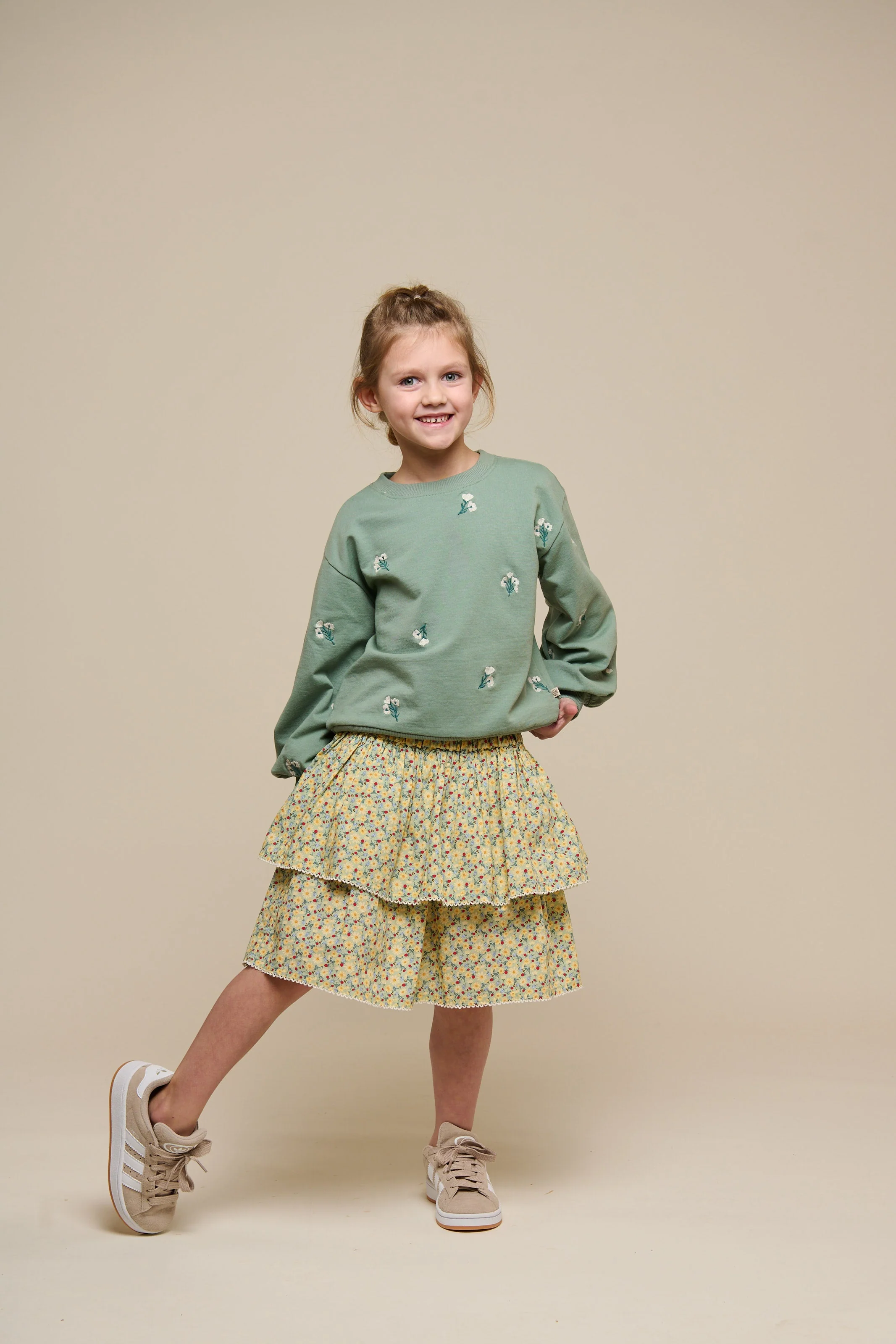 Besticktes Crewneck Sweatshirt - Tween - Dusty Green | 101212 Kimber - Image 2