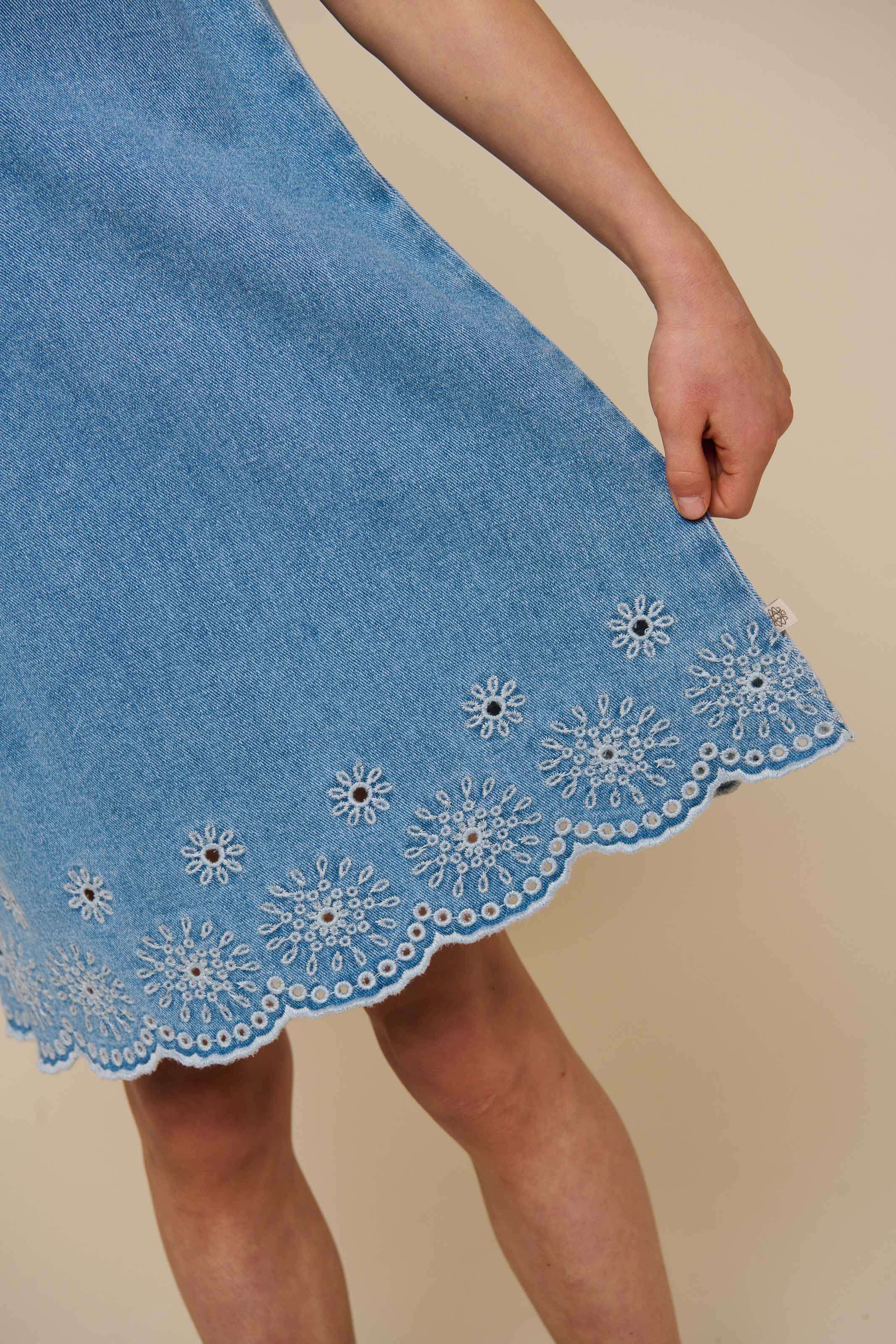 Besticktes Denim-Minikleid - Tween - Light Blue Denim | 101019 Vera - Image 6
