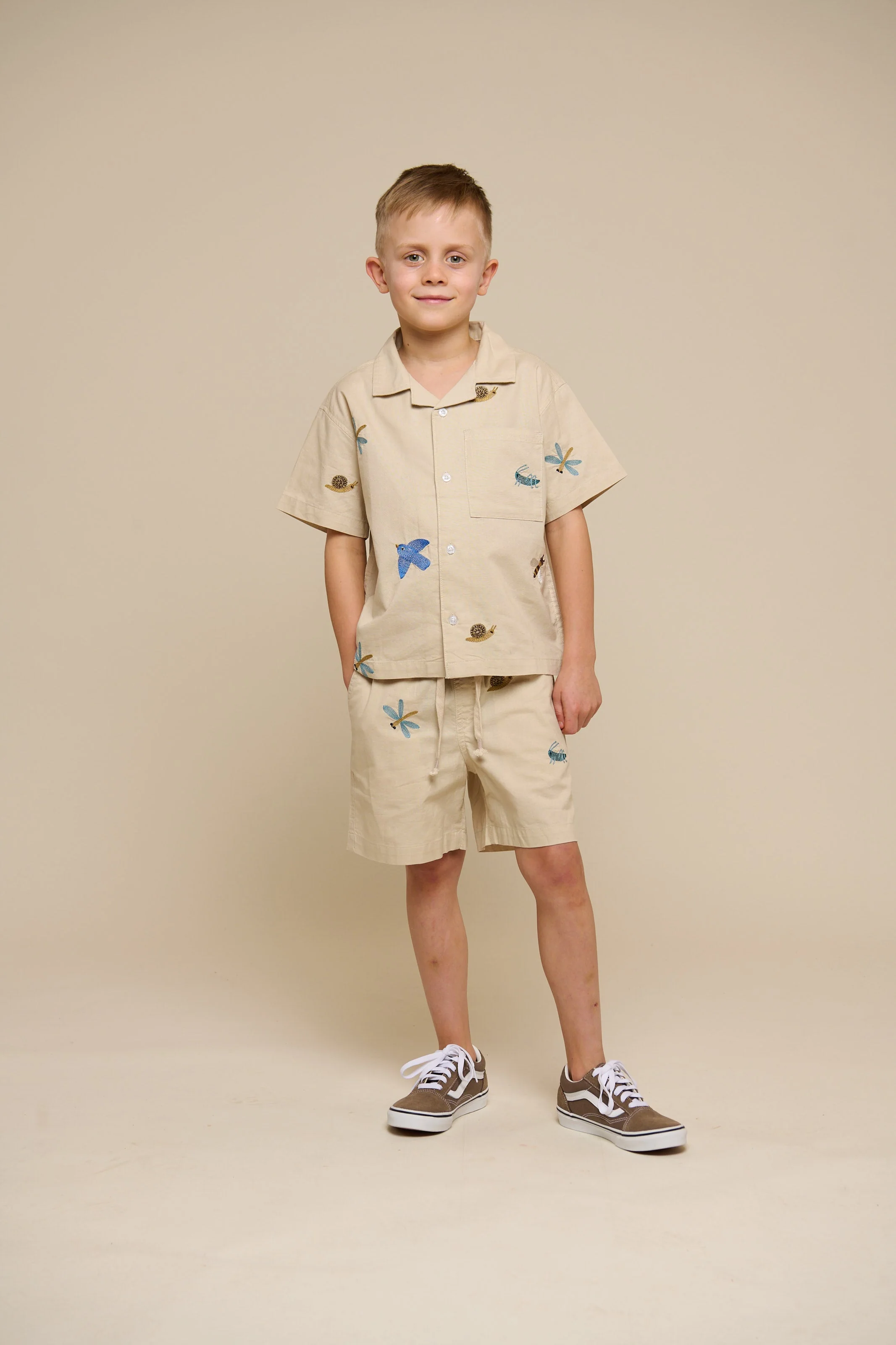 Besticktes Kurzarm-Baumwollhemd - Tween - Light Beige | 101096 Erik - Image 2