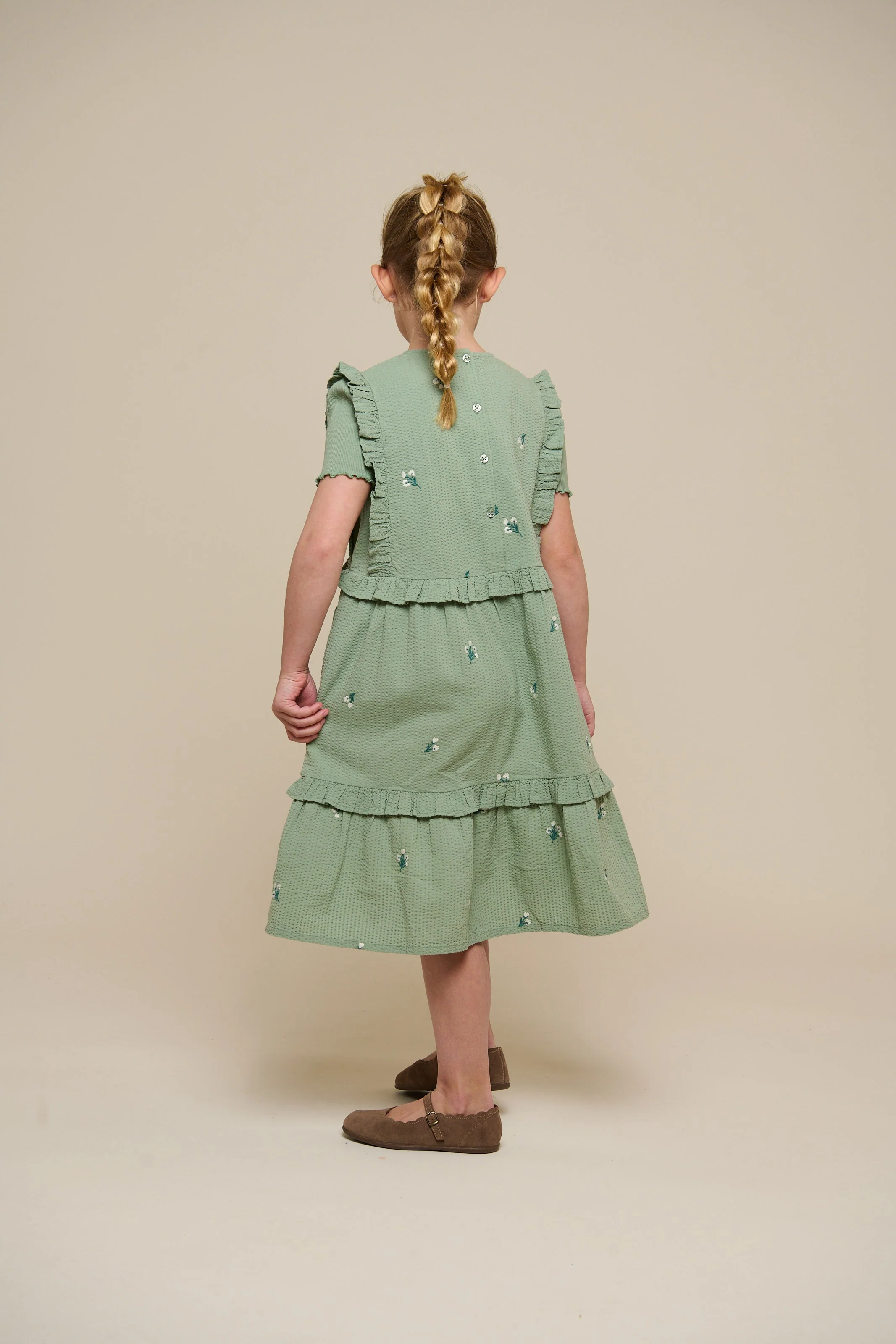 Besticktes Seersucker-Kleid - Tween - Dusty Green | 100977 Nora - Image 4