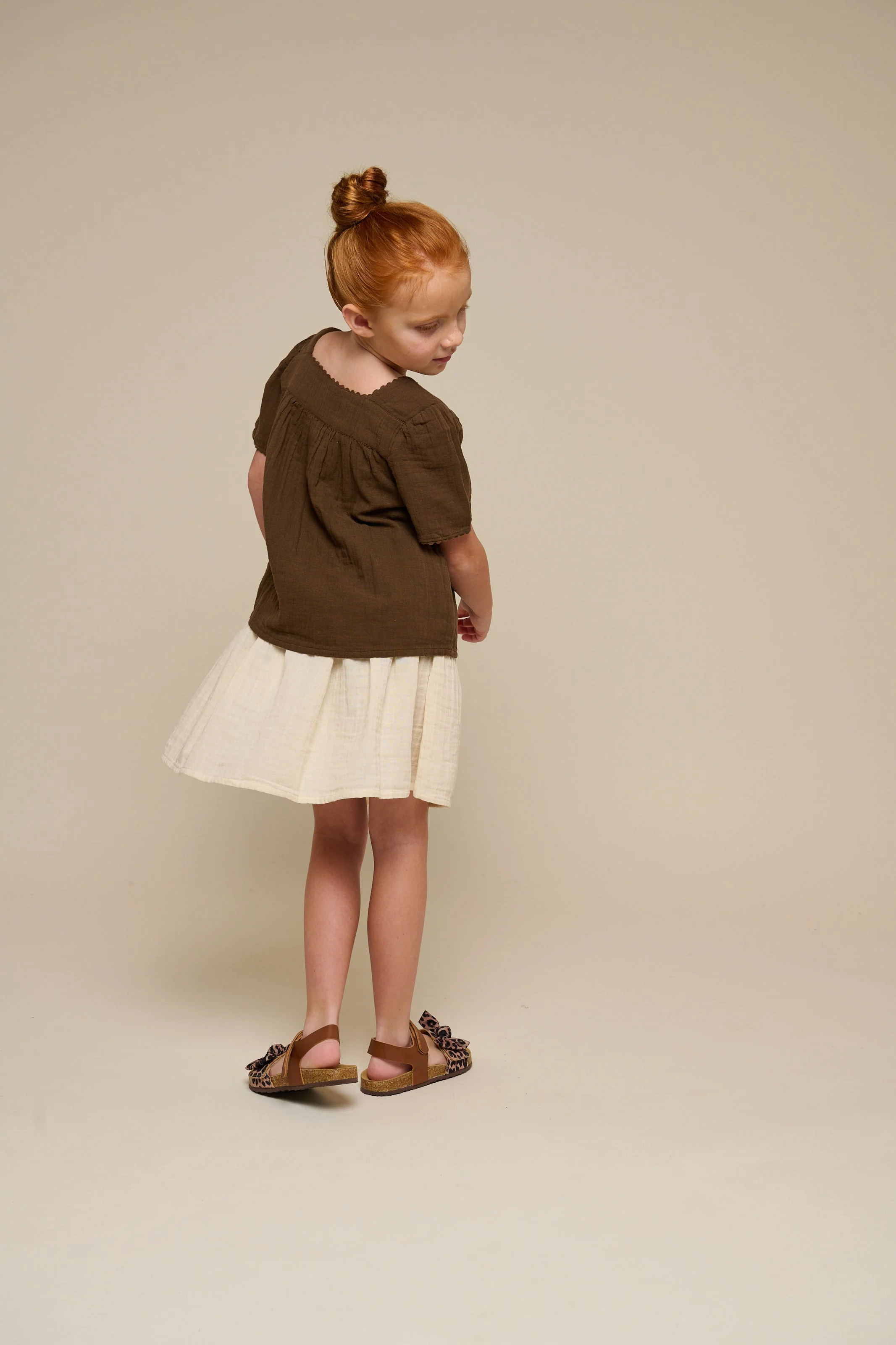 Gauze-Bluse mit Kurzen Ärmeln - Tween - Dark Brown | 100917 Jasmine - Image 5