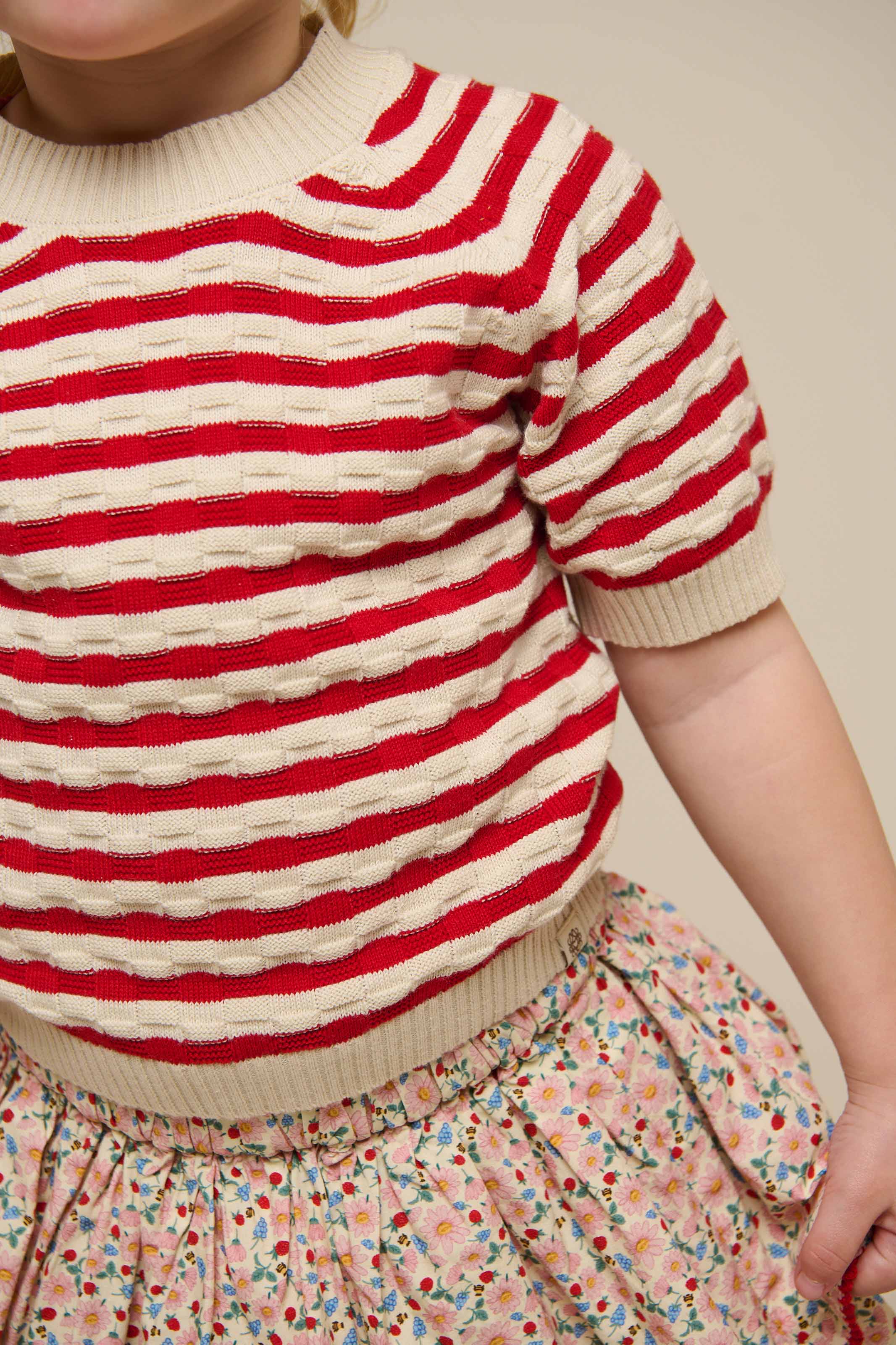 Gestreifter Kurzarm-Baumwollstrick - Kids - Cherry Red Stripe | 101239 Martha - Image 4