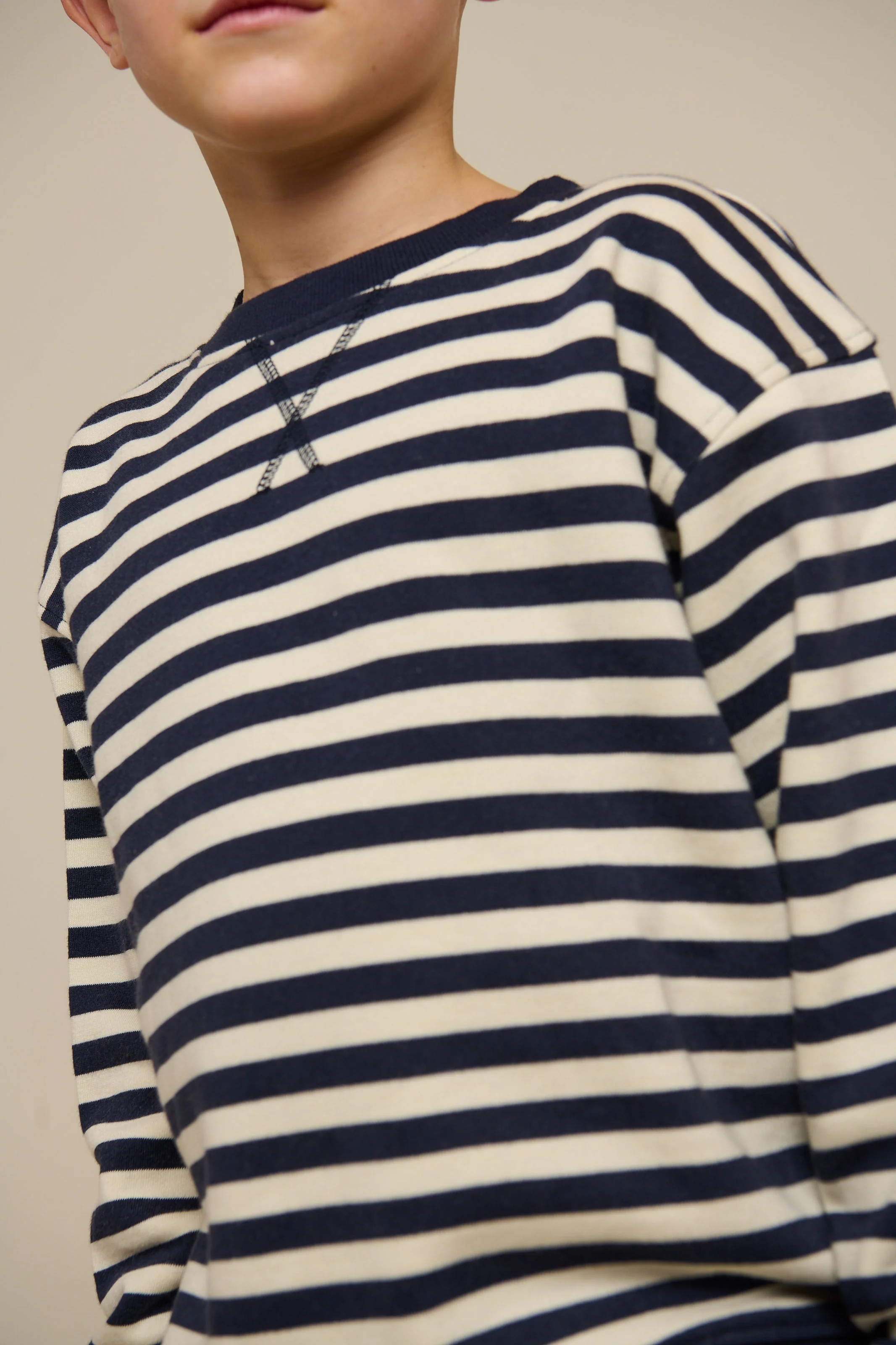 Gestreiftes Crewneck Sweatshirt - Tween - Navy Stripe | 101345 Cole - Image 5