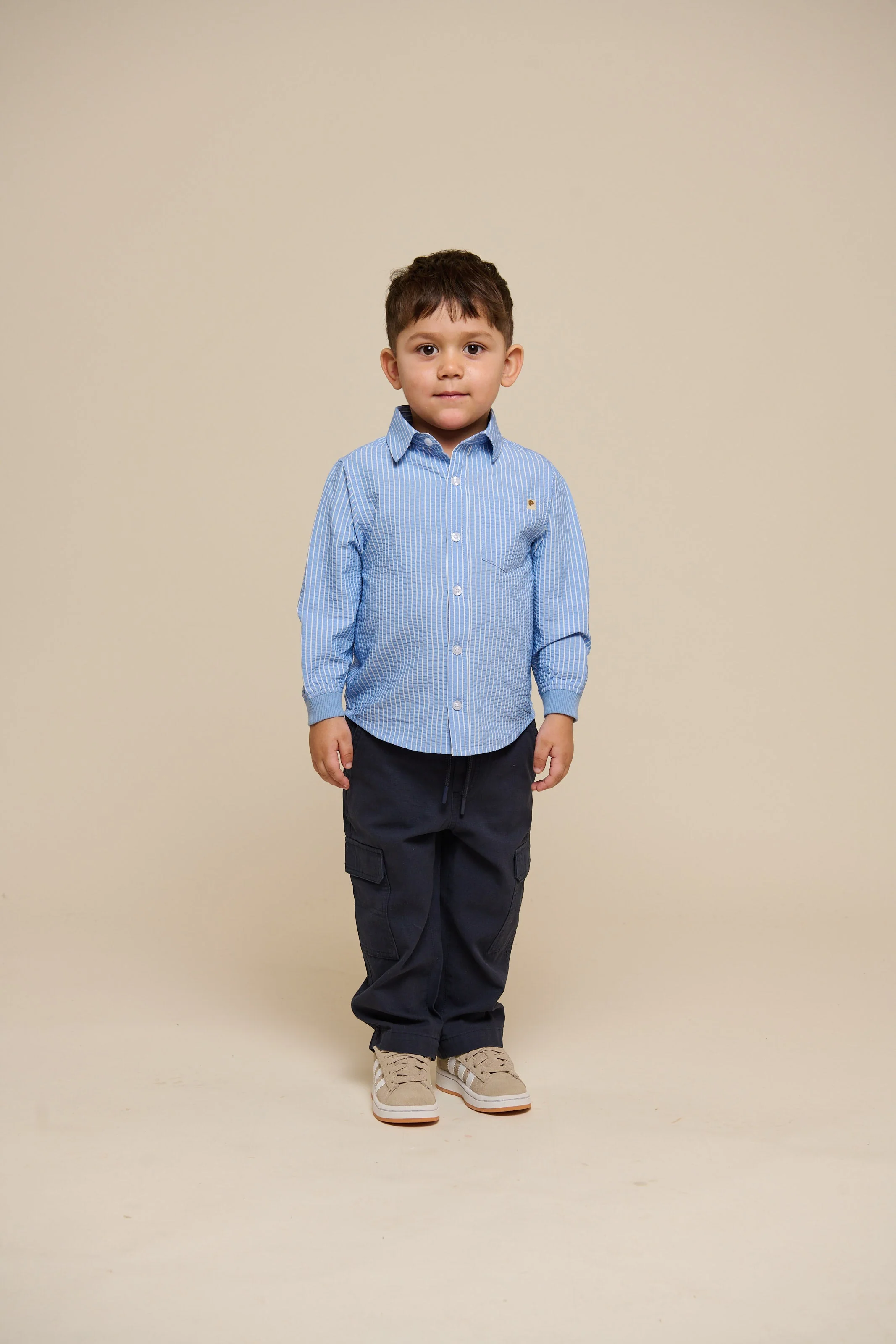 Gestreiftes Seersucker-Hemd mit Rippbündchen - Kids - Blue Stripe | 101348 Patrick - Image 2