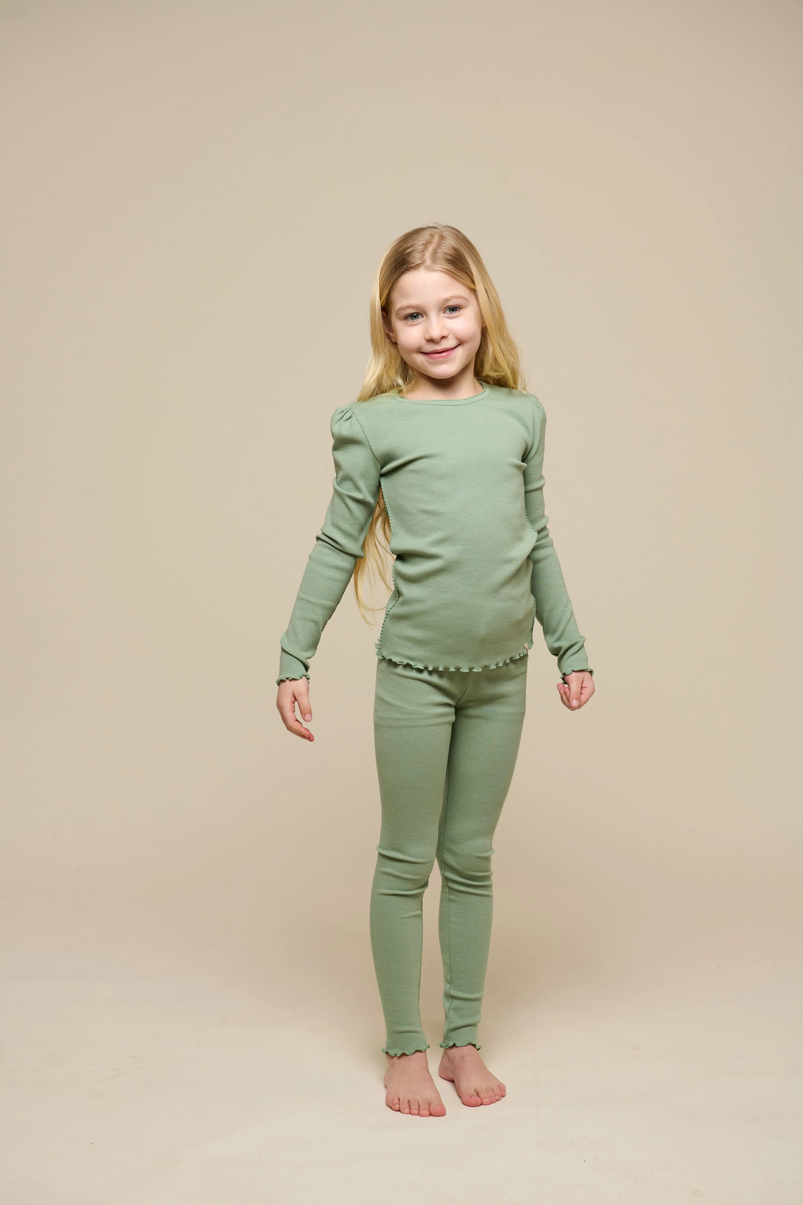 Langärmeliges T-Shirt aus Modalripp - Tween - Dusty Green | 101311 Lottie - Image 2