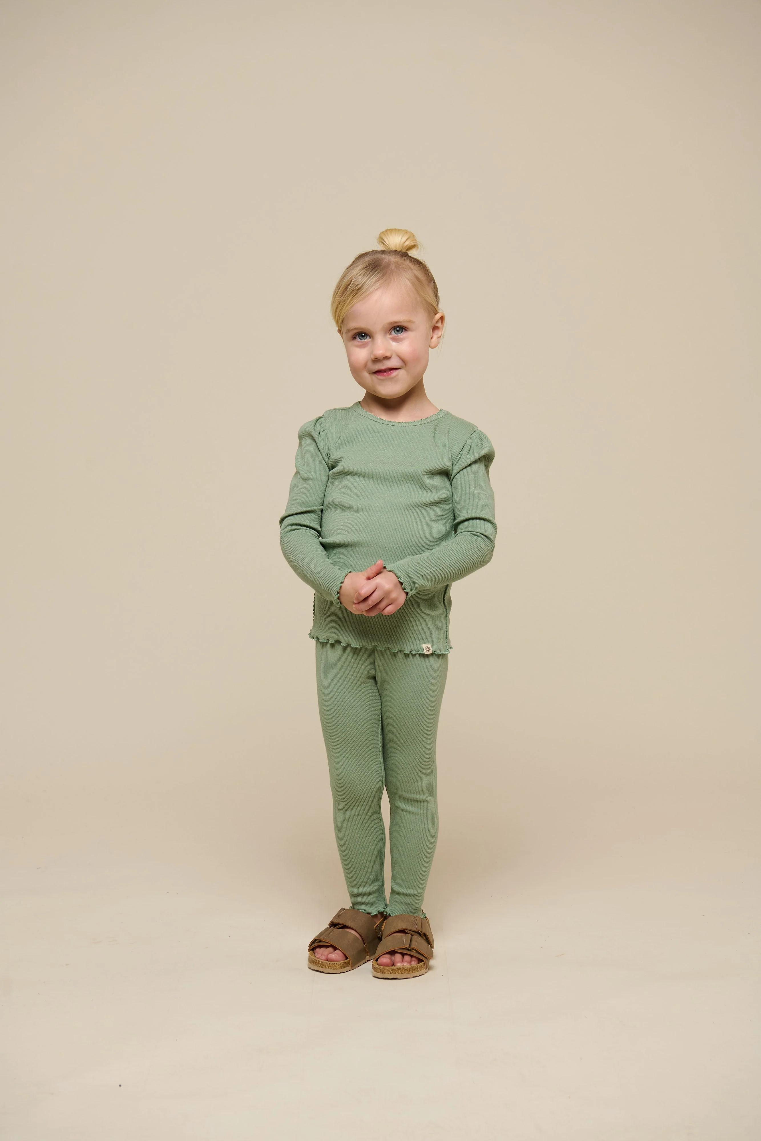 Modal-Ripp-Leggings - Kids - Dusty Green | 101326 Lottie - Image 2