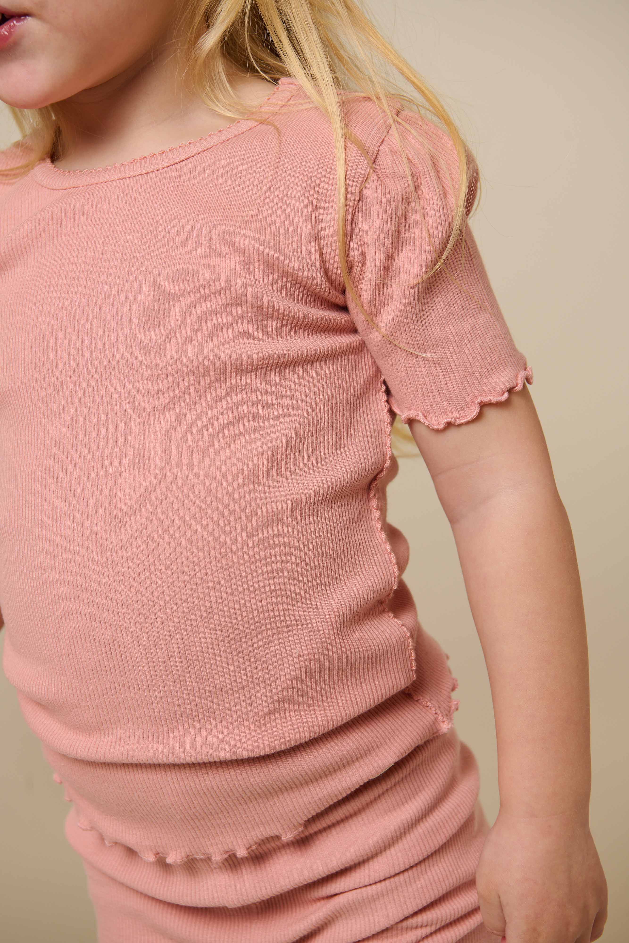 T-Shirt aus Modalripp - Kids - Rose Tan | 101298 Lottie - Image 7